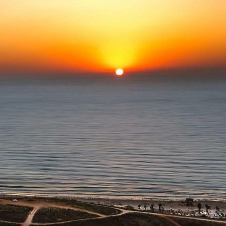 35Th Floor 4 Rooms On The Sea Bat Yam Exterior foto