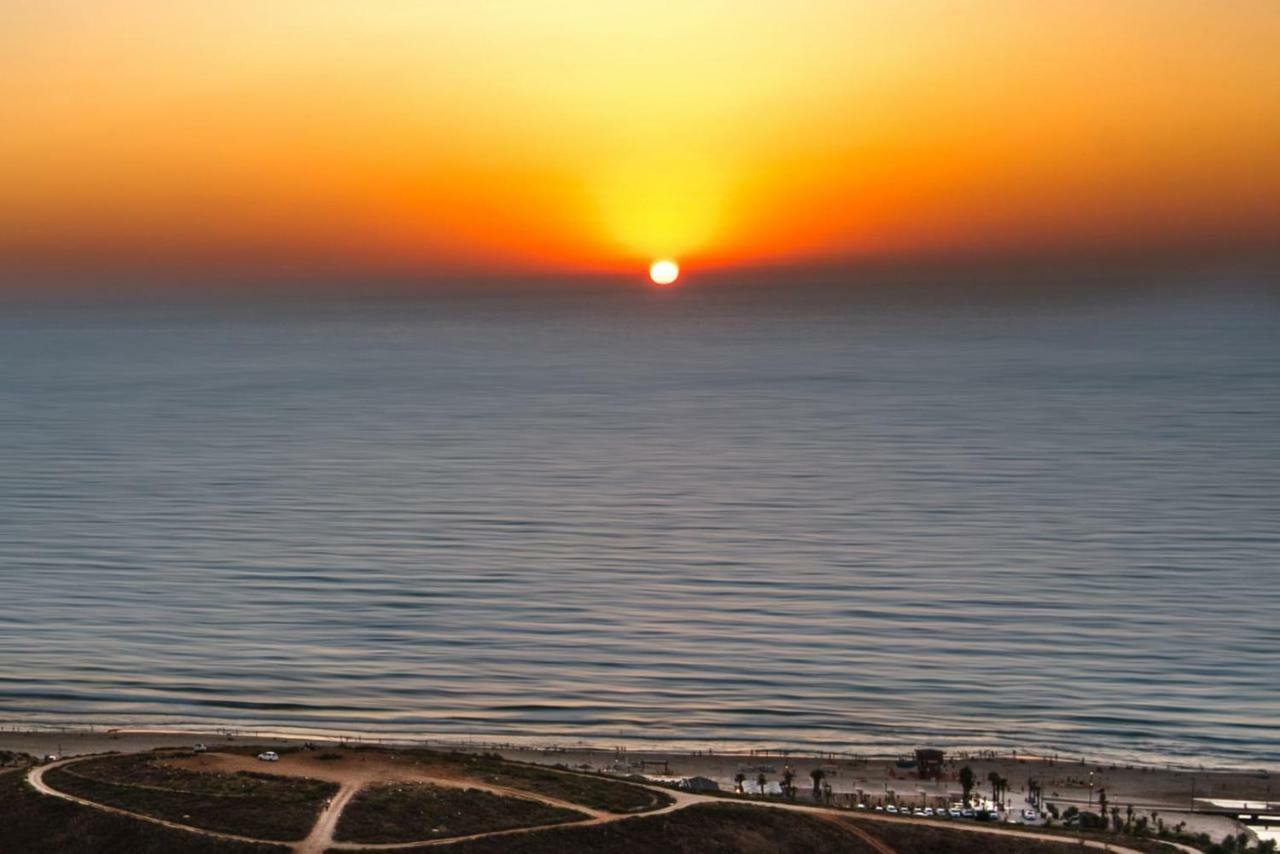 35Th Floor 4 Rooms On The Sea Bat Yam Exterior foto